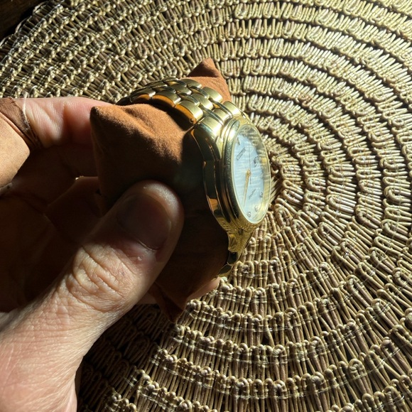 Citizen Gold Eco-Drive Men's Watch - Picture 2 of 5